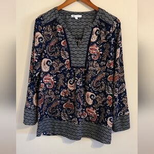 DR2 Navy and Red Paisley Blouse